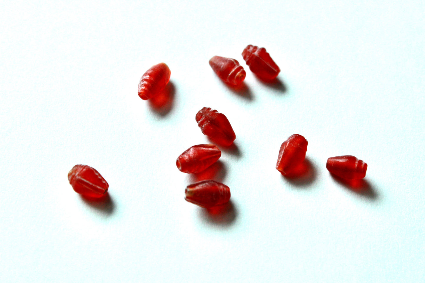 36 Pcs Red Glass Beads, Shell Design, 11x7mm, 1.5mm Hole, Vintage