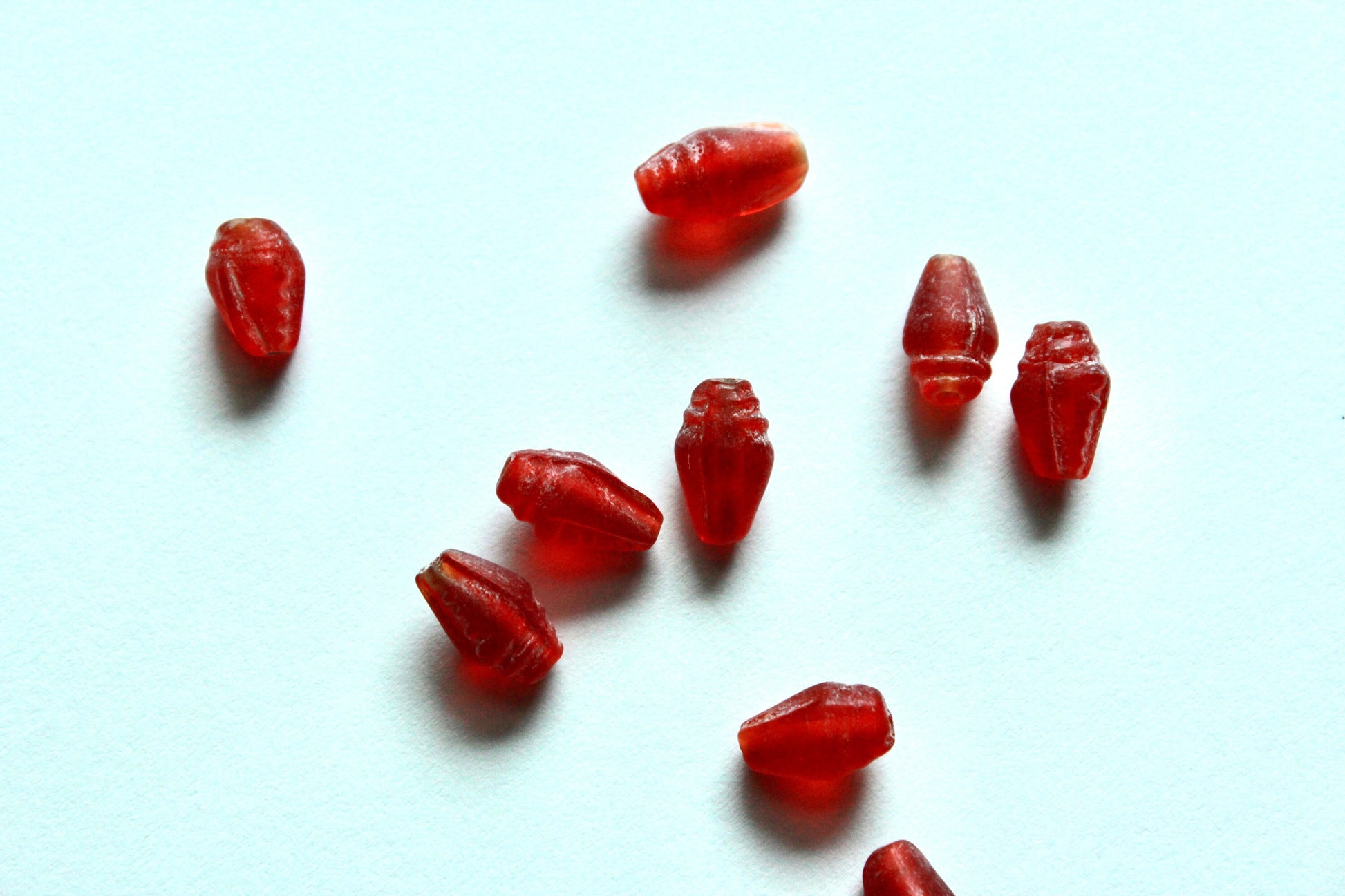 36 Pcs Red Glass Beads, Shell Design, 11x7mm, 1.5mm Hole, Vintage